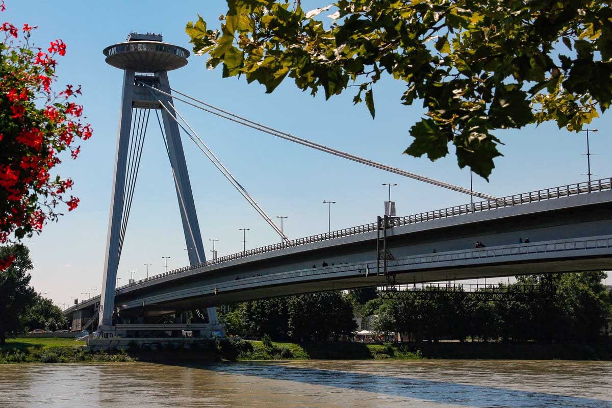 Le pont des Chaines de BudaPest lors de l'itin�raire de croisi�re fluviale de luxe sur le Danube en Europe